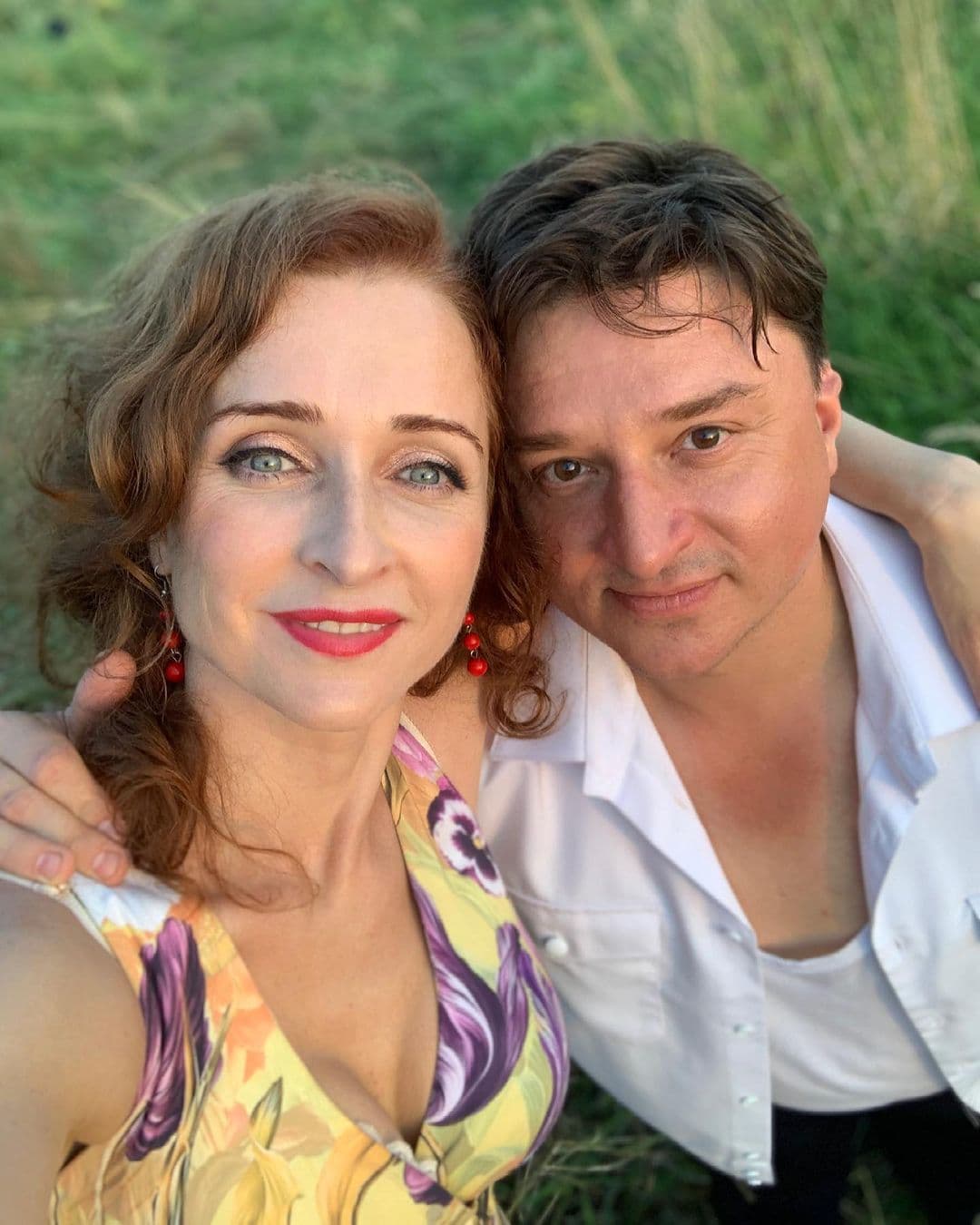 Максим Лагашкин и Екатерина Стулова в сериале «Жуки»