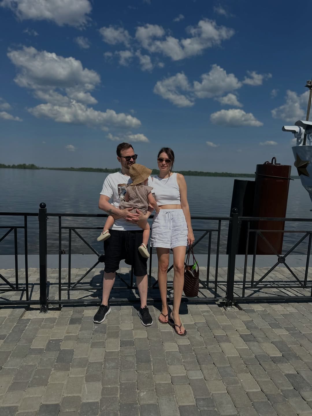 Алексей Чадов с женой и дочерью