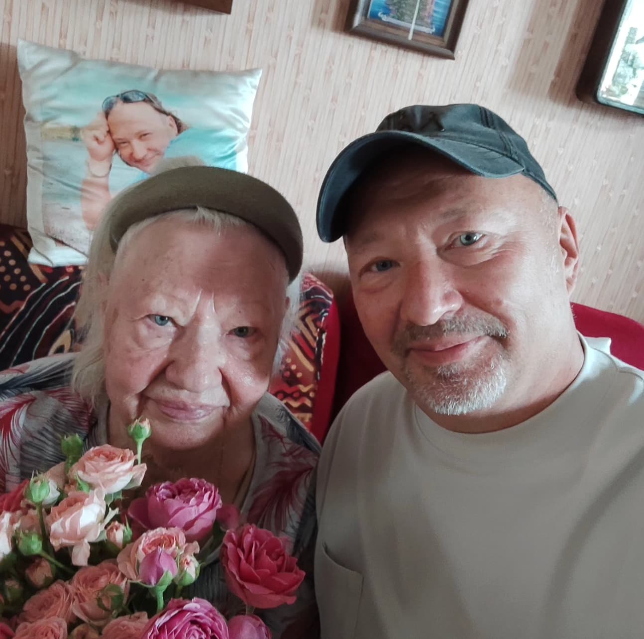 Юрий Гальцев с мамой